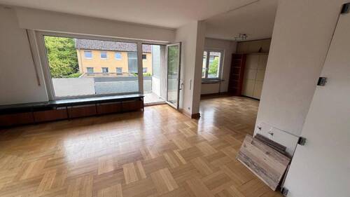 Bild 2 - 5 Zimmer Etagenwohnung zum Kaufen in Uelzen