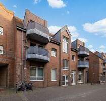 Großzügiges Dachgeschoss-Refugium: 4-Zimmer-Wohnung in zentraler Lage von Korschenbroich