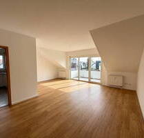 Frisch renovierte 2,5-Zi.-DG-Wohnung mit Balkon & 2 Stellplätzen - provisionsfrei - Bad Dürrheim