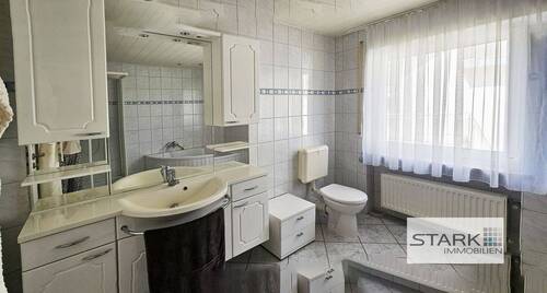 EG Badezimmer Waschtisch.jpg - 