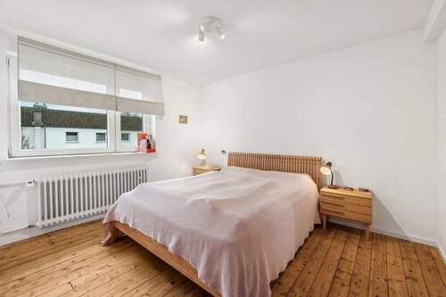 Schlafzimmer - 5 Zimmer Reihenmittelhaus zum Kaufen in Aachen