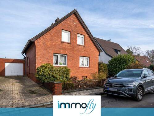 Hausansicht - Freistehendes Einfamilienhaus mit Charme, sonnigem Garten und vielfältigen Gestaltungsmöglichkeiten