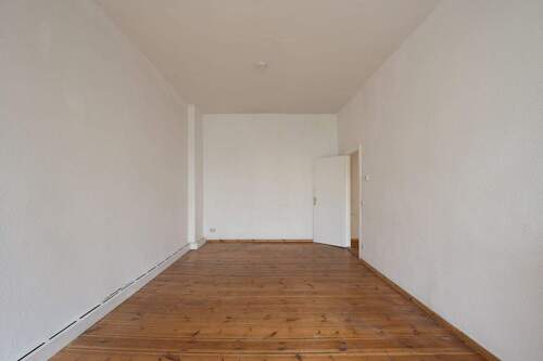 Wohnzimmer - 3 Zimmer Etagenwohnung zum Kaufen in Berlin