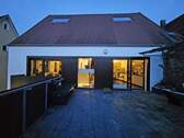 Terrasse bei Nacht.jpg - 5 Zimmer Mehrfamilienhaus, Wohnhaus zum Kaufen in Weikersheim