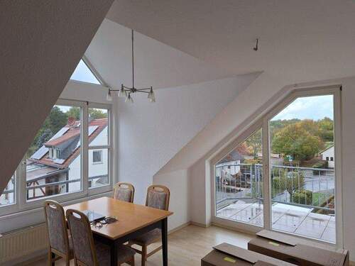 Essen - Moderne 4-Zimmer-DG-Wohnung mit 2 Balkonen