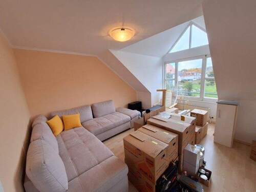 Wohnen - 4 Zimmer Etagenwohnung zur Miete in Rosbach vor der Höhe