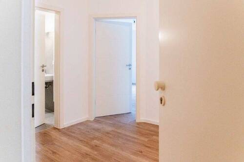 6 Flurbereich - 2 Zimmer Etagenwohnung zum Kaufen in Flensburg