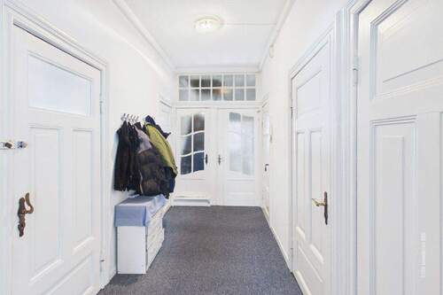 Flur OG Haupthaus - 1 Zimmer Mehrfamilienhaus, Wohnhaus in Hechthausen