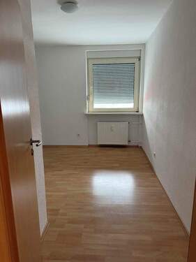 Geräumige 4-Zimmerwohnung mit toller Aussicht zu verkaufen! in Nienburg (Weser) - 