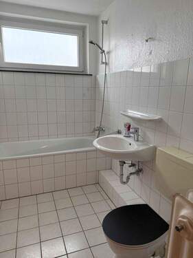 Geräumige 4-Zimmerwohnung mit toller Aussicht zu verkaufen! in Nienburg (Weser) - 