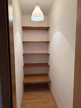 Geräumige 4-Zimmerwohnung mit toller Aussicht zu verkaufen! in Nienburg (Weser) - 