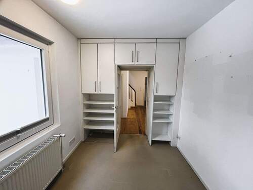 Arbeitszimmer im Erdgeschoss.jpg - 