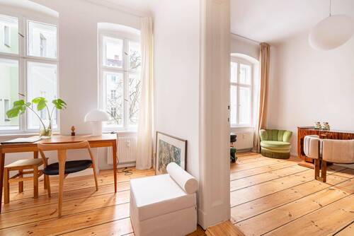 Wohn & Schlafzimmer - 2 Zimmer Etagenwohnung in Berlin
