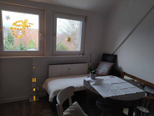 Küche mit Sofa - 2 Zimmer Etagenwohnung in Bredenbeck