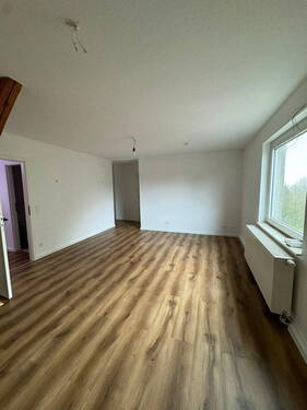 Bild 1 - 3 Zimmer-Wohnung Erstbezug nach Sanierung mit Garten