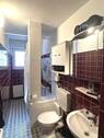 Badezimmer mit Fenster - 3 Zimmer Etagenwohnung in Hannover