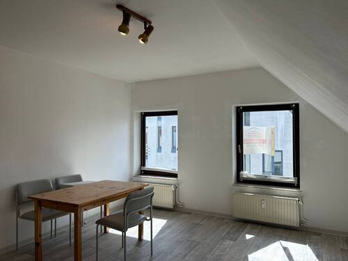 Wohnzimmer - 2 Zimmer Etagenwohnung in Brake