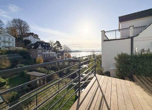 Blick! - 5 Zimmer Etagenwohnung zur Miete in Hamburg