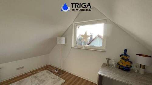 Arbeits-/ Kinderzimmer DG - 