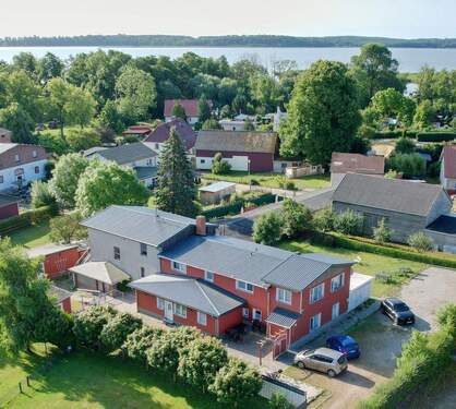 Bild 1 - Maklerfrei: Mehrfamilienhaus mit 8 Wohneinheiten und einem Ferienbungalow auf Usedom