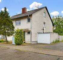 Sanierungsbedürftiges Reihenendhaus mit Garten und viel Potenzial in Stutensee-Friedrichstal