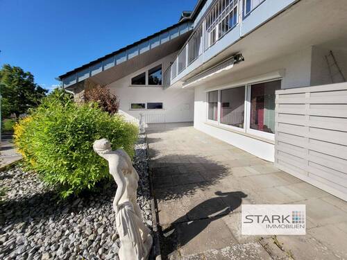 A Eingangsbereich 2.jpg - Mehrfamilienhaus, Wohnhaus mit 316,00 m² in Grünsfeld zum Kaufen
