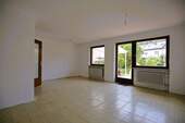 Wohnzimmer - 5 Zimmer Reihenmittelhaus zum Kaufen in Nürnberg