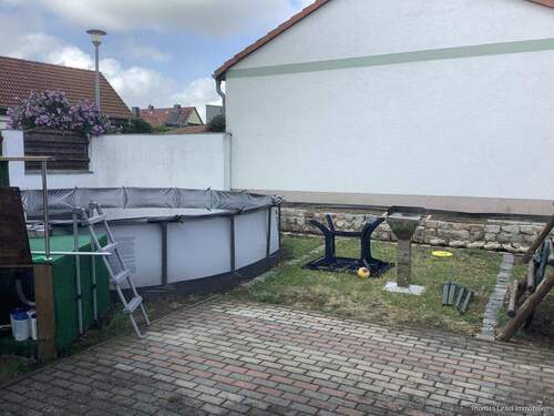 Terrasse und Pool - 