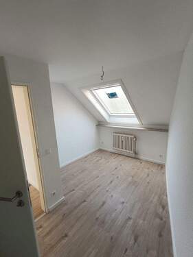 Zimmer 3 - 