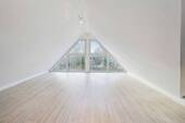 Zimmer im Dachgeschoss - 
