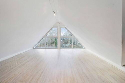 Zimmer im Dachgeschoss - 