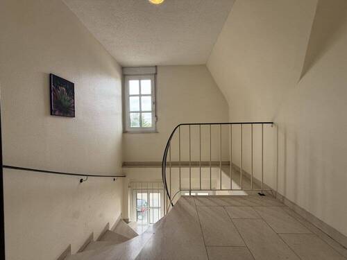 Treppenhaus Galerie - 3 Zimmer Etagenwohnung in Bad Salzuflen