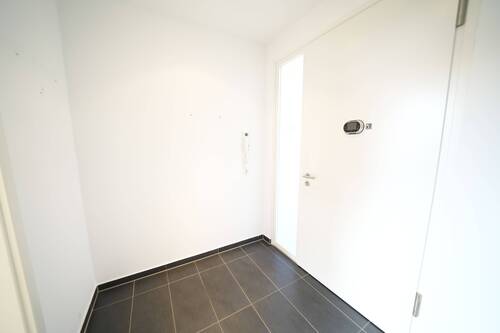 Eingang / Flur - 2 Zimmer Etagenwohnung in Bad Nenndorf