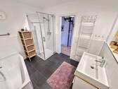 Bad im Obergeschoss - 