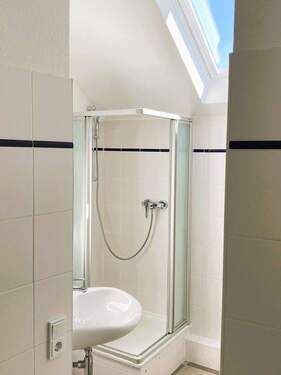 Tageslichtbad mit Dusche ... - 