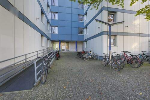 Barrierefreier Hauseingang - 2 Zimmer Etagenwohnung in Karlsruhe / Südstadt