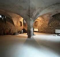 74 qm Gewölbekeller mit 2-Zimmer DG-Whg in Stein zu verkaufen! - Königsbach-Stein