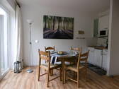 Esstisch, Küchenzeile - 1 Zimmer Etagenwohnung in Braunlage