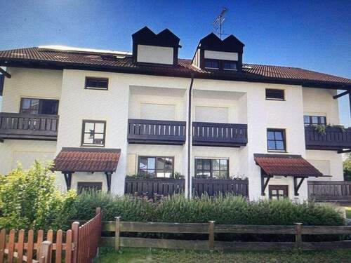 2 Hauseingänge für jeweils 6 Parteien - 2 Zimmer Etagenwohnung zum Kaufen in Bayerbach