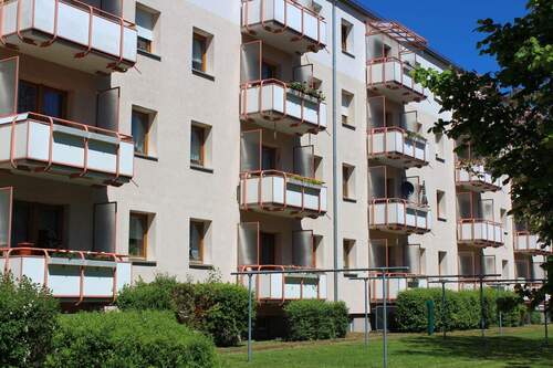 Hausansicht
- Top sanierte 3 Raum Wohnung - 579,00 EUR Kaltmiete, ca.  70,50 m² Wohnfläche