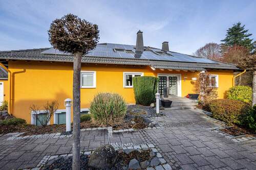 Hauseingang - 1 Zimmer Einfamilienhaus zum Kaufen in Eitelborn