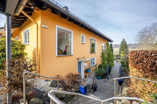 Eingang Einliegerwohnung - 1 Zimmer Einfamilienhaus in Eitelborn