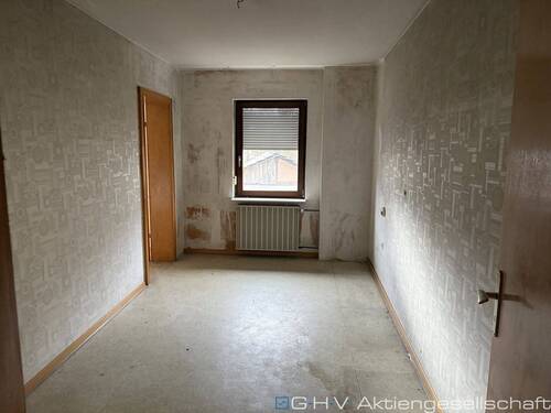 Zimmer 1OG - Mehrfamilienhaus, Wohnhaus mit 151,00 m&sup2; in Nohfelden zum Kaufen