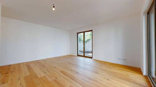Wohn-/Essbereich - 2 Zimmer Etagenwohnung zum Kaufen in Frankfurt am Main