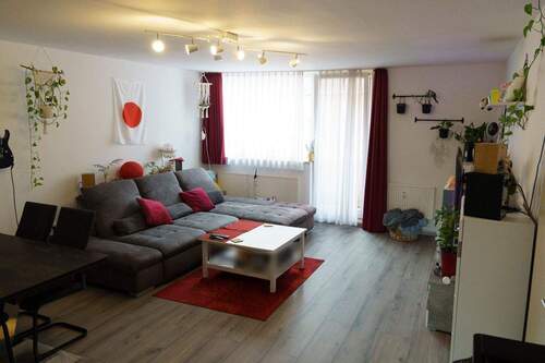 Wohnzimmer - 2 Zimmer Etagenwohnung zum Kaufen in Köln