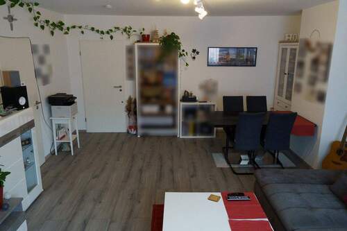 Wohnzimmer - Etagenwohnung mit 75,00 m² in Köln zum Kaufen