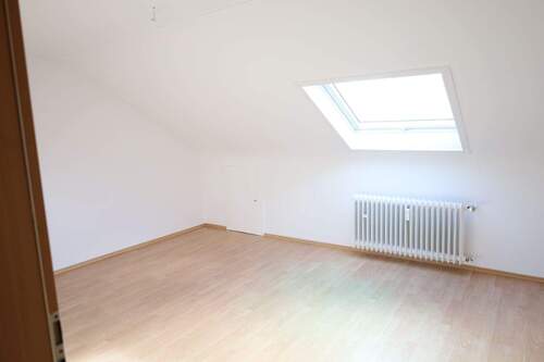 Zimmer 1 - 3 Zimmer Etagenwohnung in Balingen