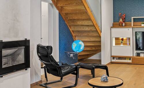 EG - Wohnzimmer mit Kamin - 