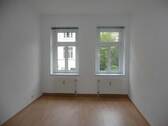 Schlafzimmer mit Laminat - 