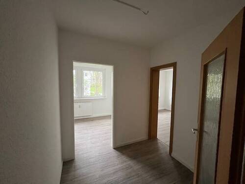 Flur.jpg - 2 Zimmer Etagenwohnung zur Miete in Zwickau